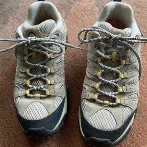 Merrell’s women beige hiking shoes